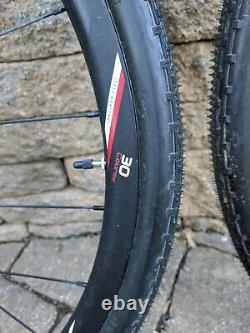 Zipp 30 Course Clincher Disc Brake Wheelset 700c 24 Spokes 10/11- Speed