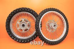 En français, cela se traduit par : 2003 02-11 YZ250 YZ 250 Ensemble de roues avant et arrière OEM Moyeu Jante Rayon Pneu Centre 19/21