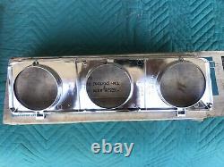 Nos Gm 1972 Oldsmobil Cutlass 442 W30 Hurst Olds Enjoliveur De La Lunette À Cluster