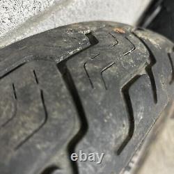 Roue arrière à rayons et pneu de 1982 Honda CB650 CB 650 17 MT 2.5 Chrome
