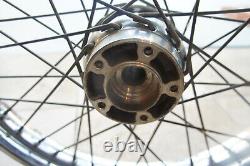 Roue de motocyclette à 18 rayons avant ou arrière fabriquée au Japon 43662-808 d'occasion