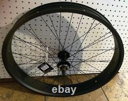Roue de vélo fat avant ou arrière 26x 75mm avec 36 rayons et frein à rétropédalage noire