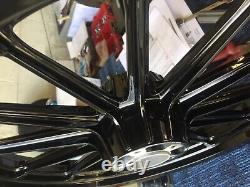 Roues Harley Dyna à 13 rayons et rotors 16 arrière et 19 avant avec vos roulements scellés